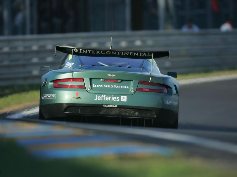  Aston Martin DBR9 Le Mans Winner 2007 года  (фото 4 из 21)
